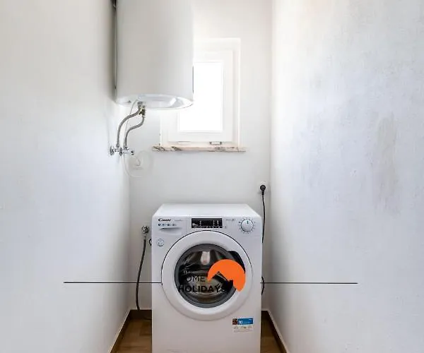 #179 Monte Churras 2 By Holidays 度假居